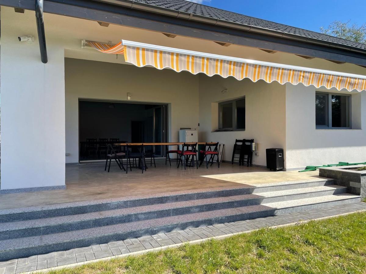 Lahuzur - Casa De Vacanta - Therme Balotesti & Aeroport Otopeni Saftica Экстерьер фото