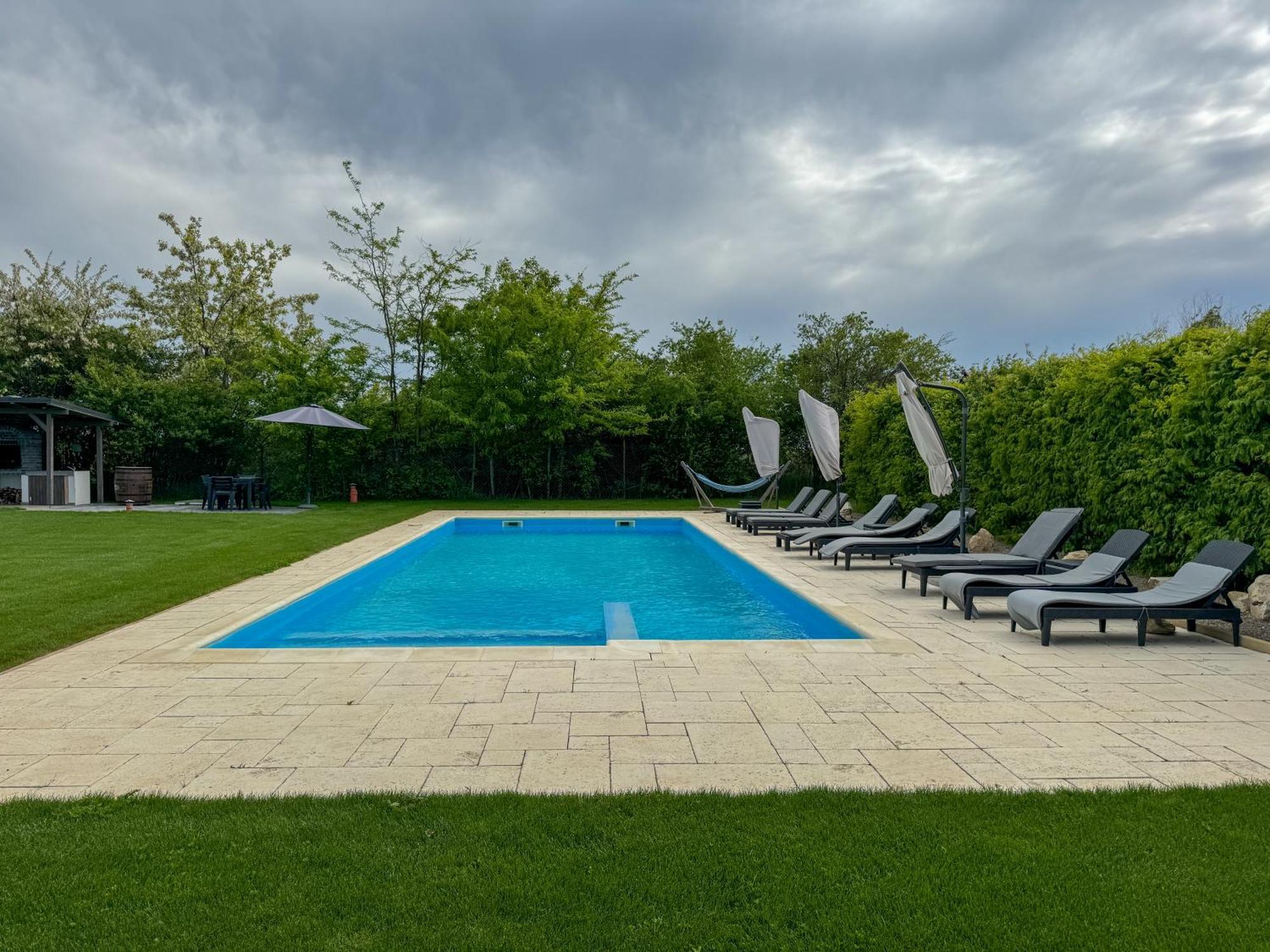 Lahuzur - Casa De Vacanta - Therme Balotesti & Aeroport Otopeni Saftica Экстерьер фото